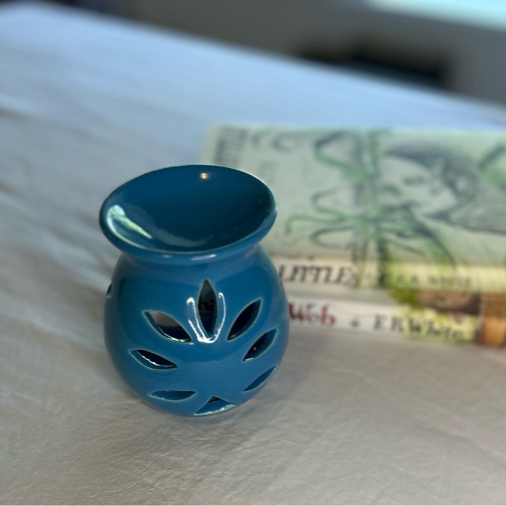 Ceramic Blue Oil Warmer